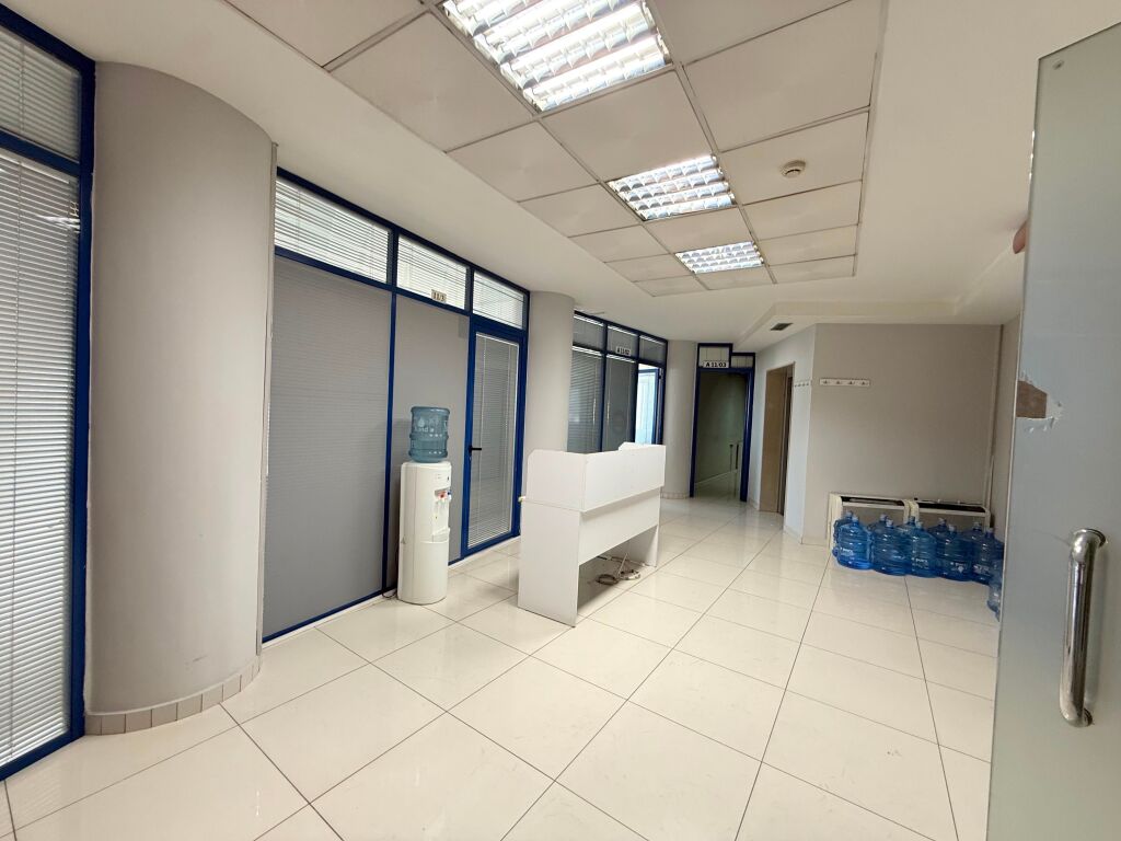 Office for rent at Selvia !