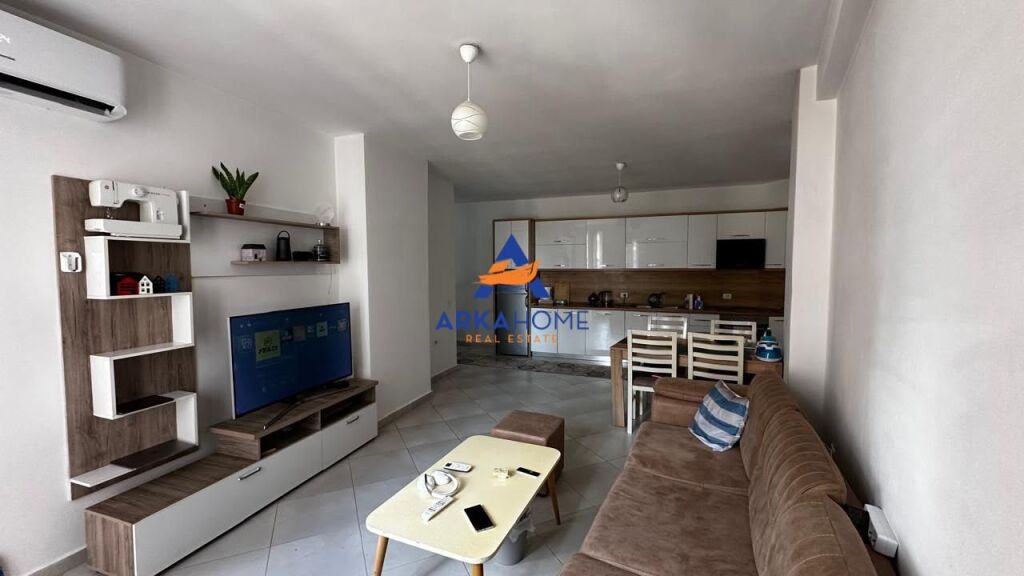 JEPET ME QERA APARTAMENT 2+1+BALLKON "TE KOMPLEKSI JOLLA,ASTIR" 60.000 LEKE