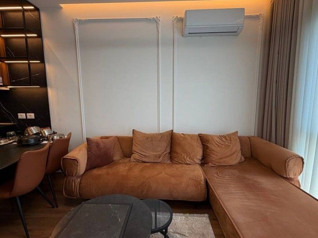 🏡 SHITET APARTAMENT 1+1 ME PARKIM – FARMACIA 10