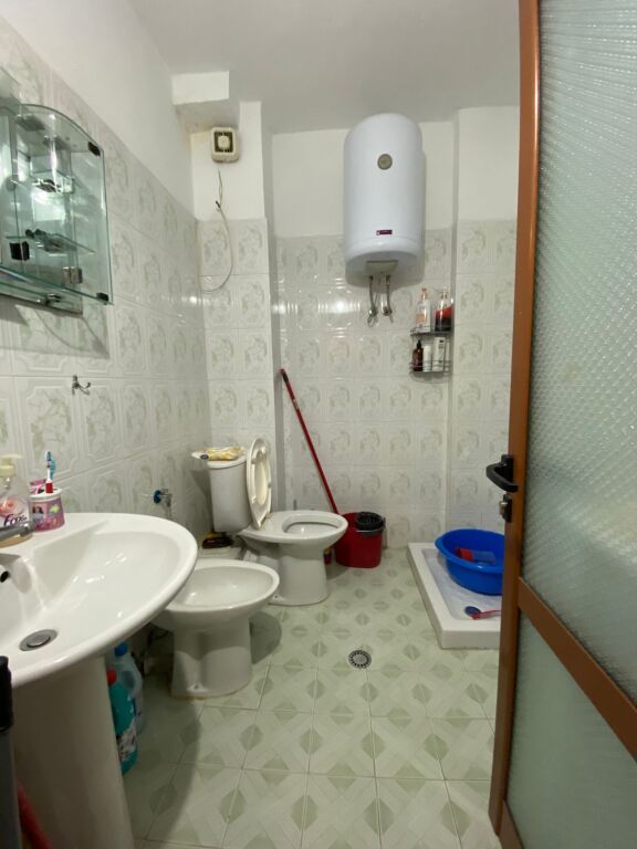 Apartament per qera 1+1 kati 9 me ashensor