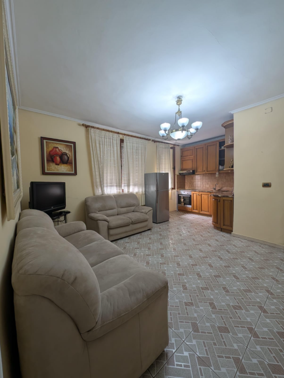 Apartament 2+1 me qera tek 21 Dhjetori prane Sabaudin Gabrani
