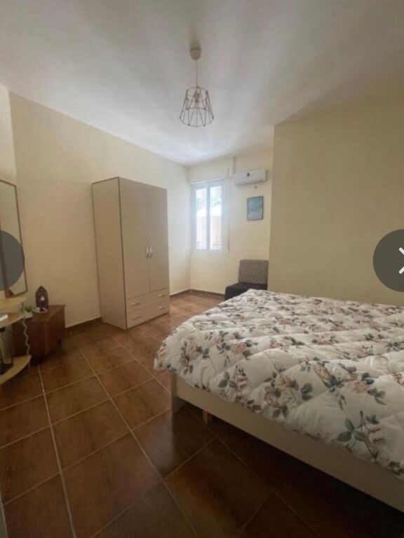 Jepen me qera 2 Apartamente me pamje deti
