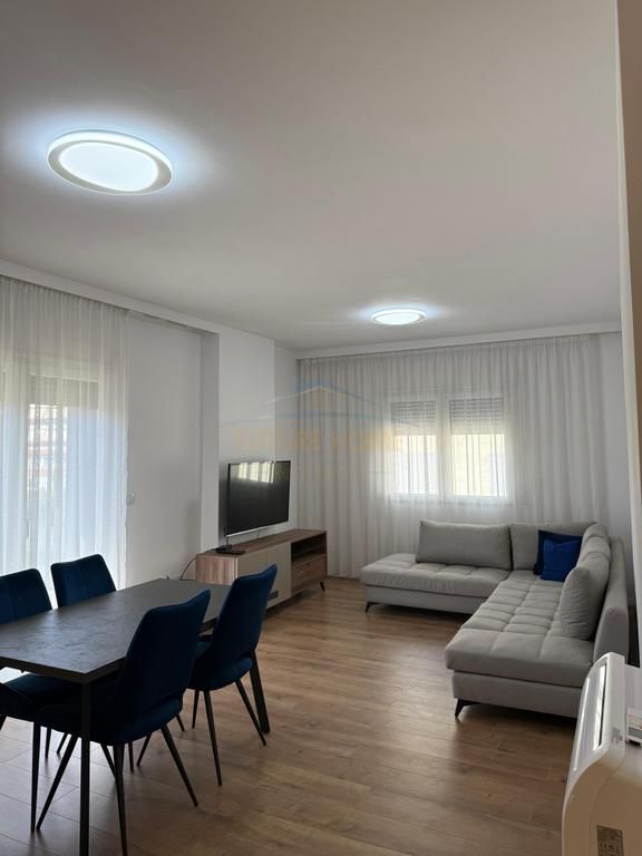 shitet apartament 2+1+2 kodra e diellit tiranë