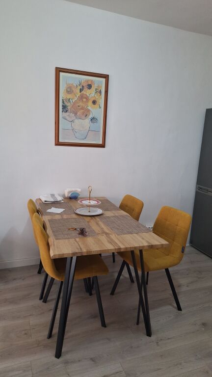 Apartament 2+1 📍 Rruga e Kavajes