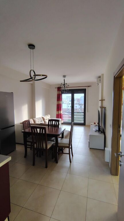 Apartament 1+1 per qera Pazari i Ri !