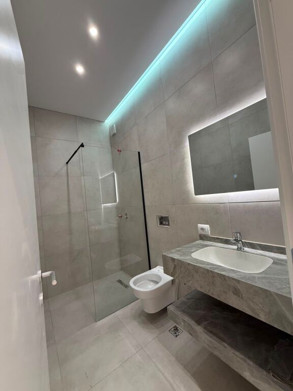 Super Apartament me qera tek Golden Park/ Amerikan 3