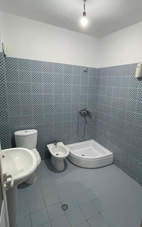 Apartament me qera 2+1 Misto Mame