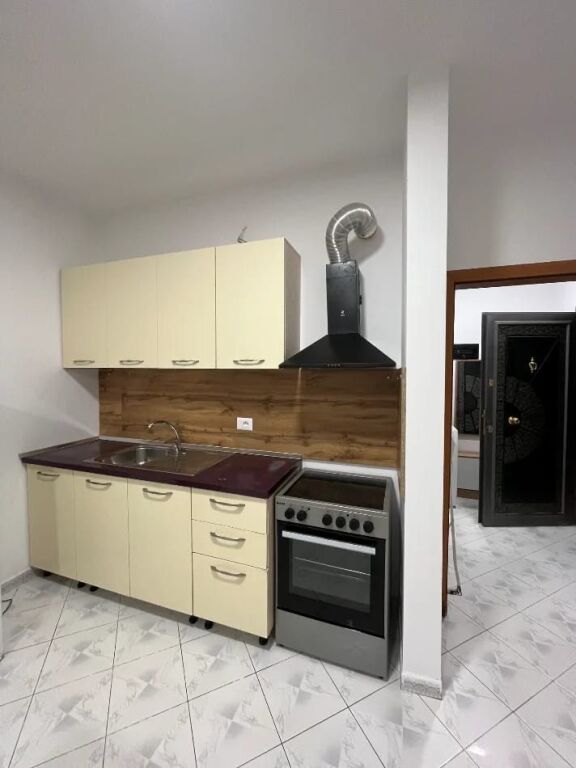 Affittasi Appartamento 1+1+1 con Balcone
