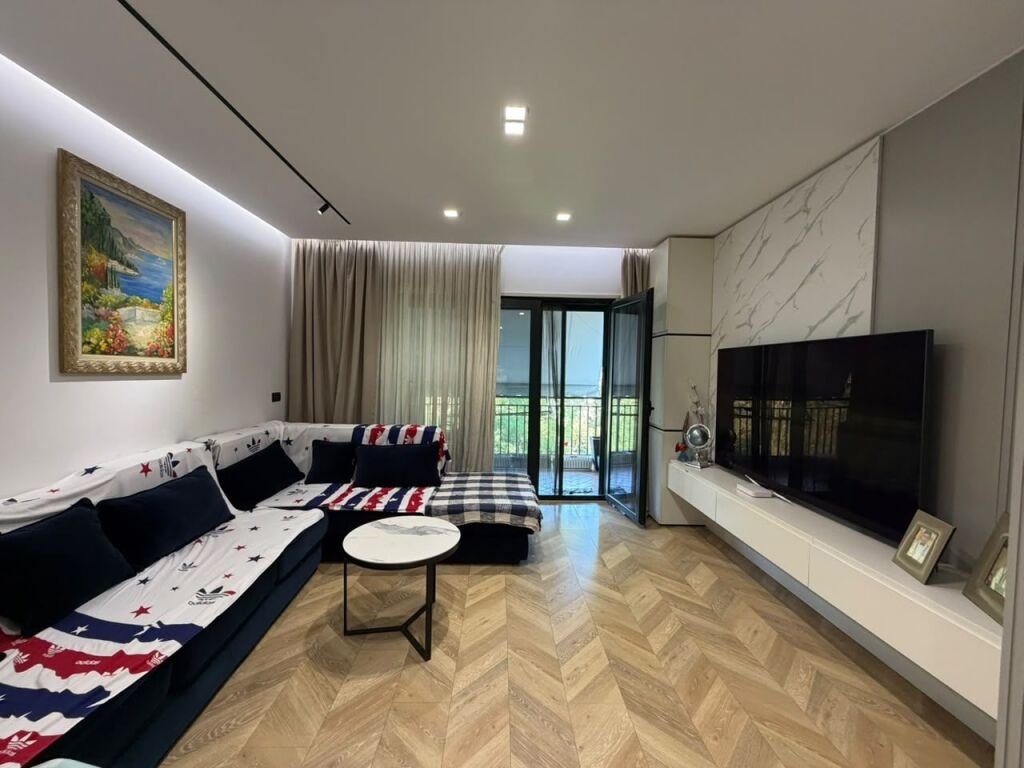 Shitet Apartament 2+1+2 Green City Rezidence , Rruga Nexho Konomi