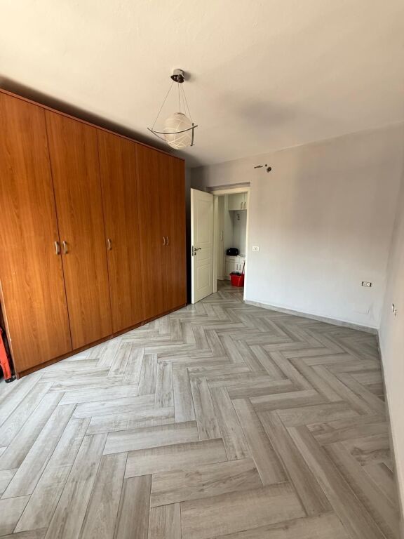 VENDESI APPARTAMENTO 2+1 | SCUOLA DI BALLO