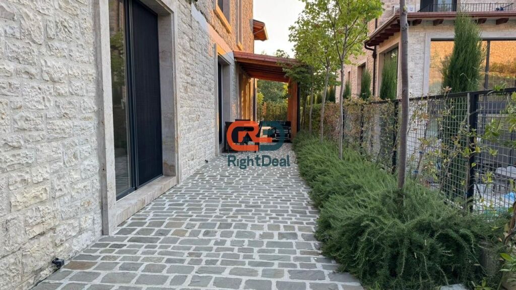 Tek Secret Garden 2, Shitet Super Apartament 2+1+2 Me Oborr!!