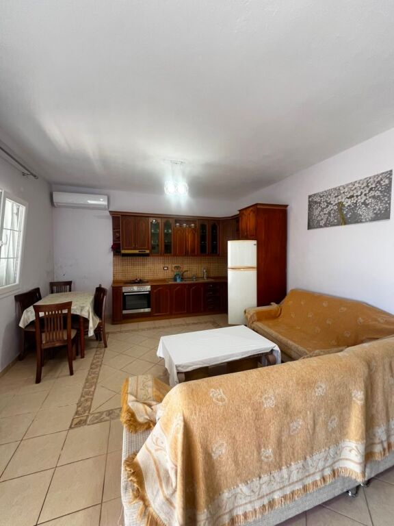 PRIVATE HOUSE FOR SALE IN THE CESMA E FERRES AREA, DURRES