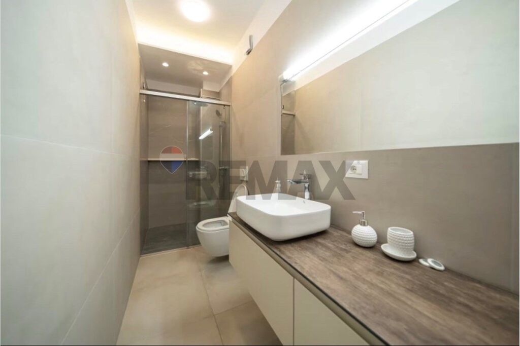 Apartament per shitje 1+1 te Komuna e Parisit
