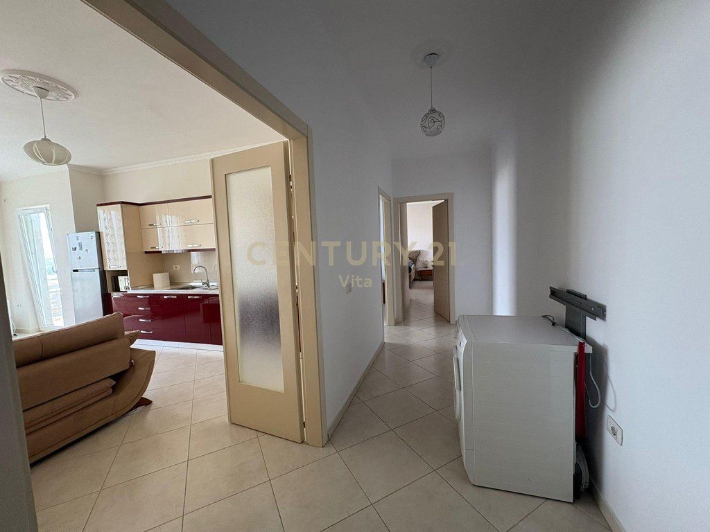 Super apartament 2+1+2 për Shitje pranë Kopshtit Botanik dhe Xhamisë, Tiranë !!