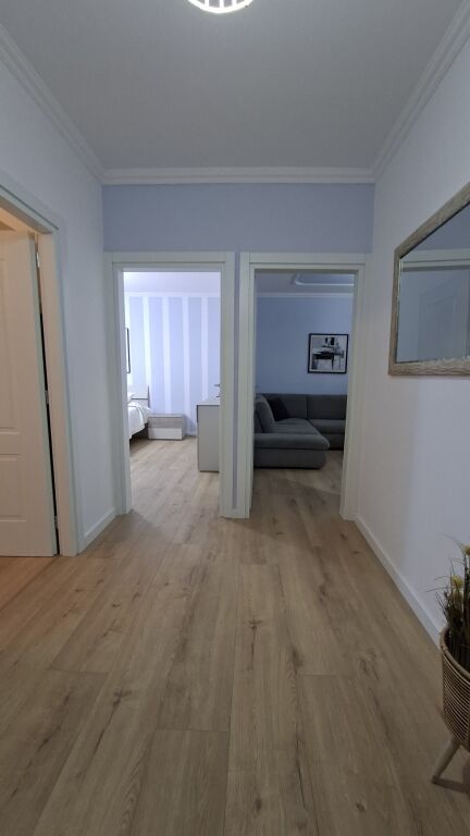 Apartament 2+1 per qera Xhamllik !