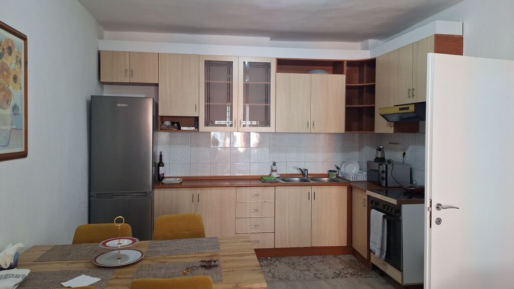 Apartament 2+1 📍 Rruga e Kavajes