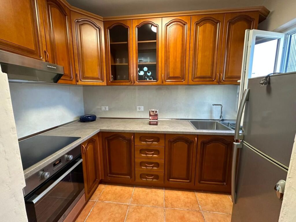 Apartament 2+1 me qira tek Rruga e Elbasanit