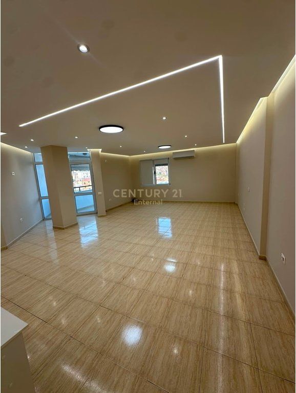 Via E Eblasanit - Ufficio in Affitto 190m2 Vicino all'Ambasciata Americana Edificio Commerciale