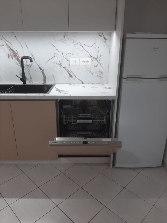 Apartament 2+1 me qera ne Astir