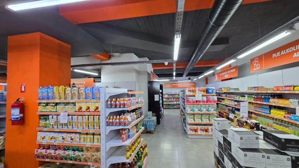 Commercial space for sale or rent (Super Market or other business) in Kodren e Diellit, at Eleonora.