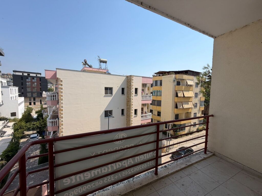 Shitet Apartament 1+1