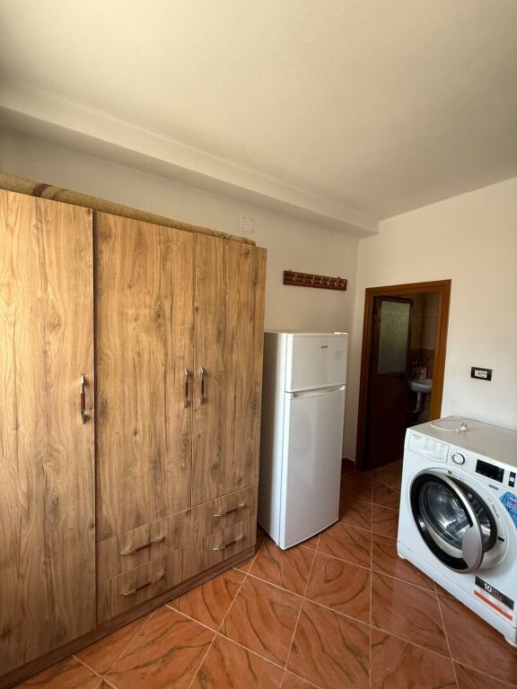 Garsionjere per qera Siri kodra !