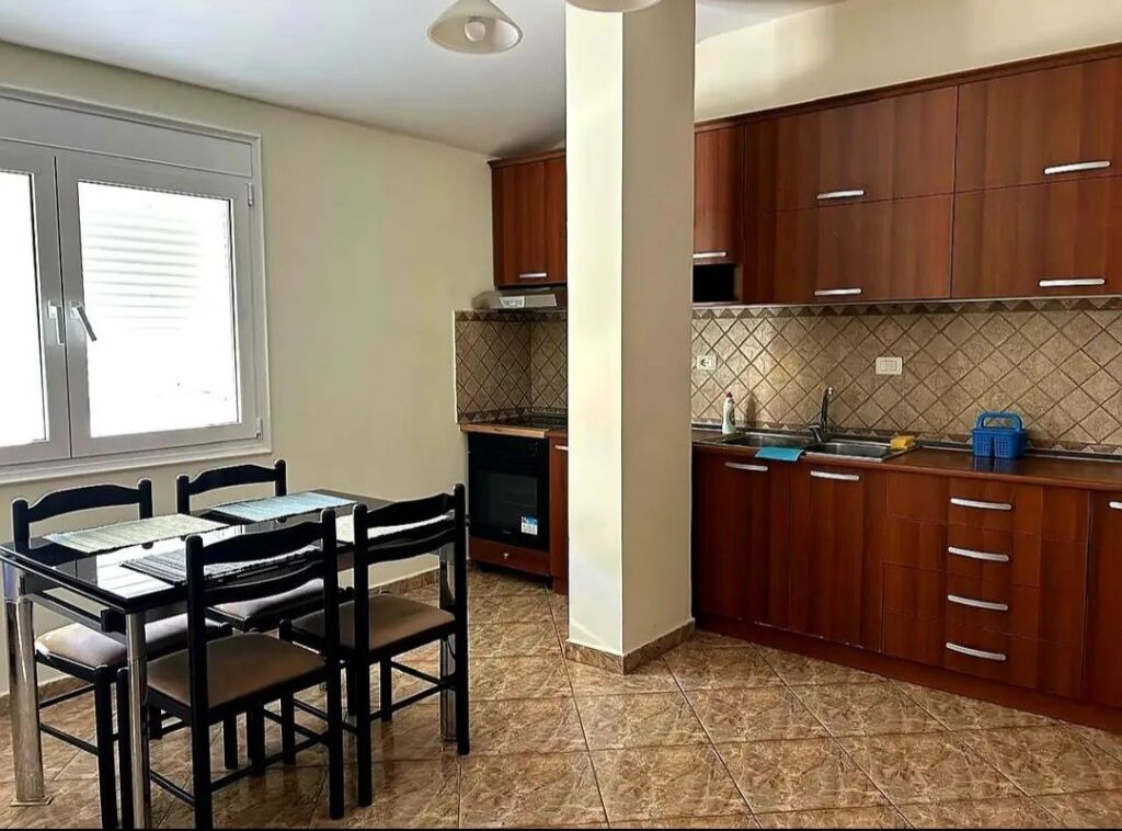 APARTAMENT ME QIRA 2+1 - KODRA E DIELLIT, perballe kristal center, TIRANE