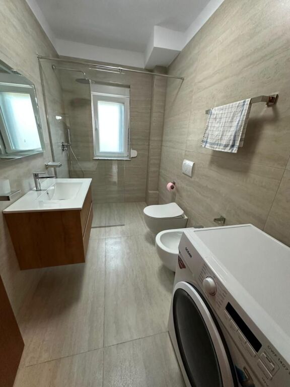 Apartament 2+1 me qira tek Rruga e Elbasanit