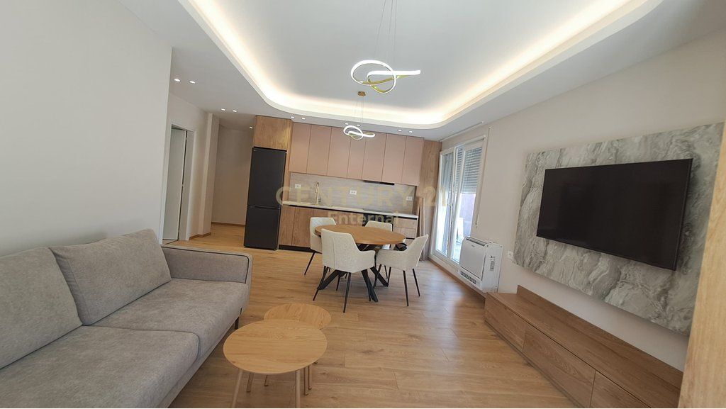Apartment 2+1+2 +2 Parking Space For Sale at Brryli 320,000 €