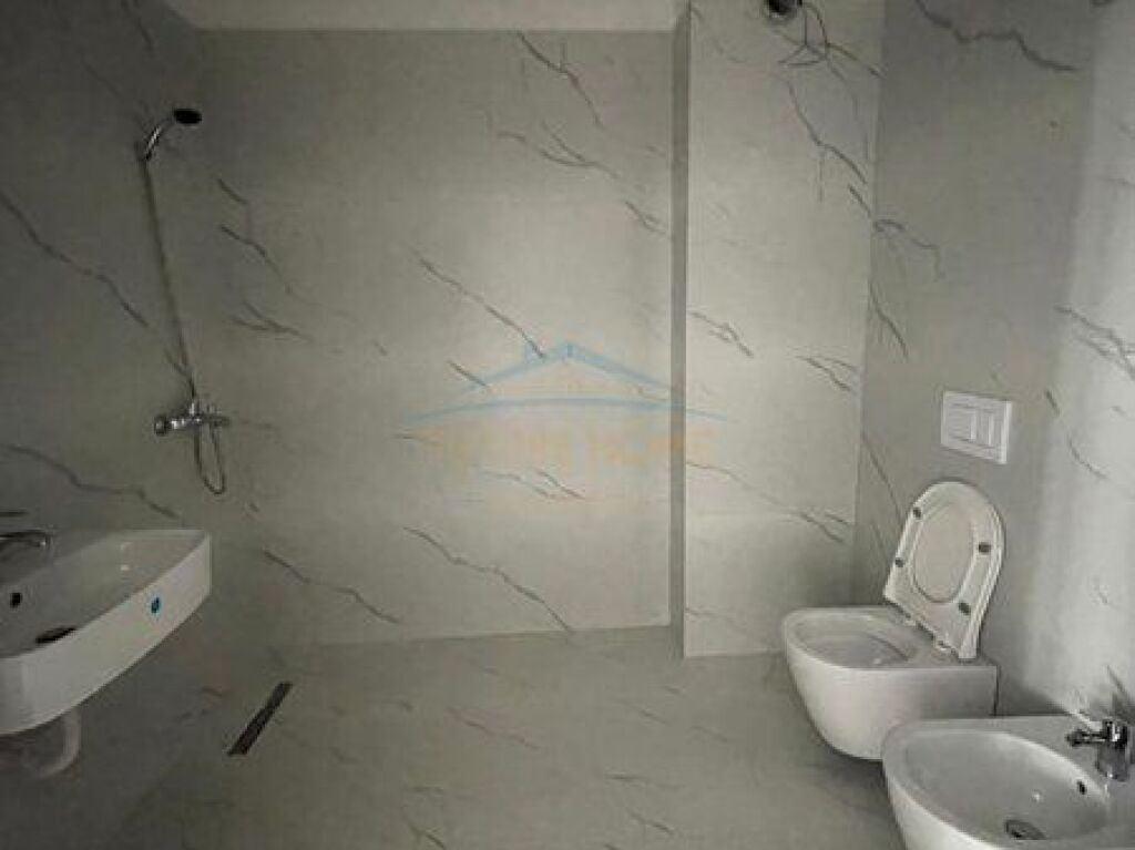 Affitto, Appartamento 2+1+2, Residenza "Jordan", Via Jordan Misja, Tirana.