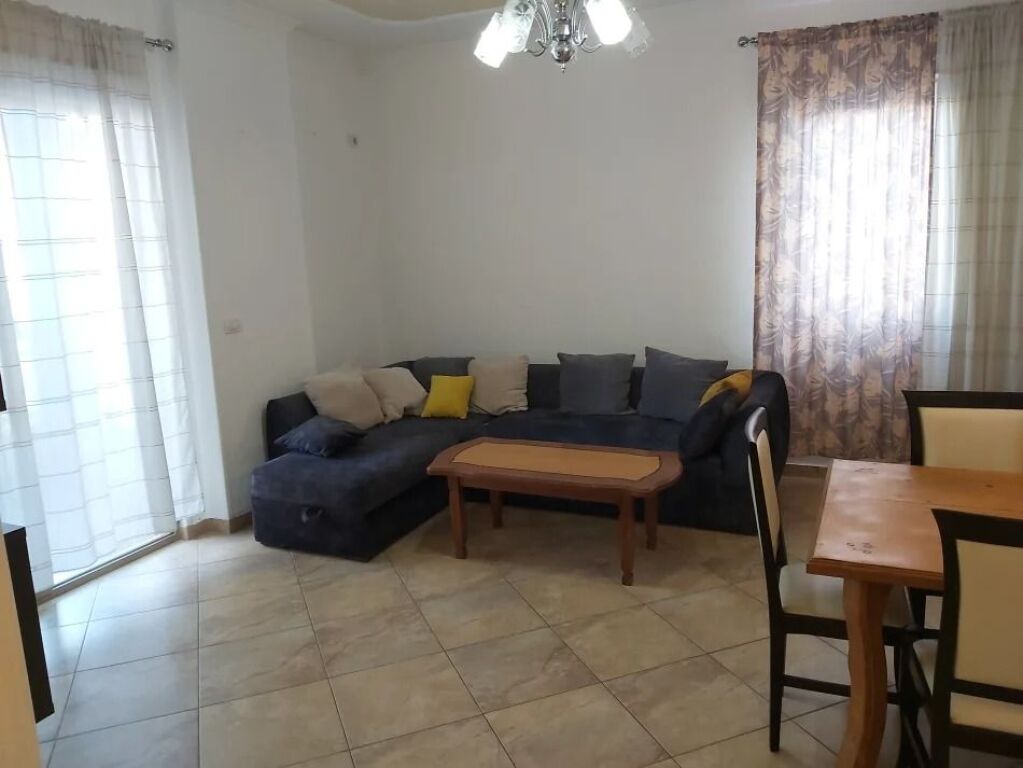APARTMENT 1+1 .45,000 LEKE ASTIR