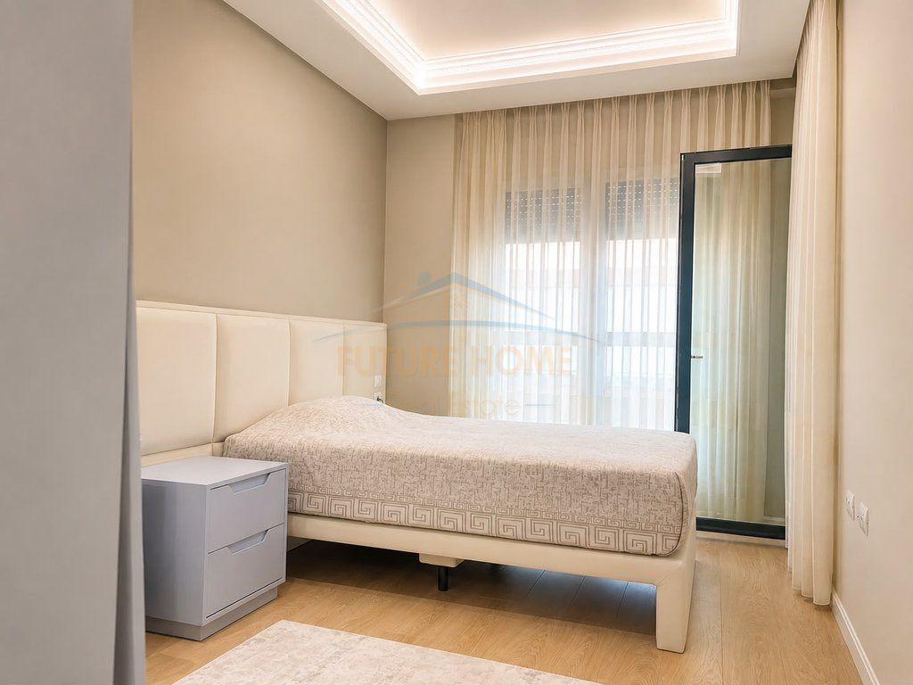 For sale, Apartment 3+1+2 + Parking Spot, Kosovareve Street, Tirana