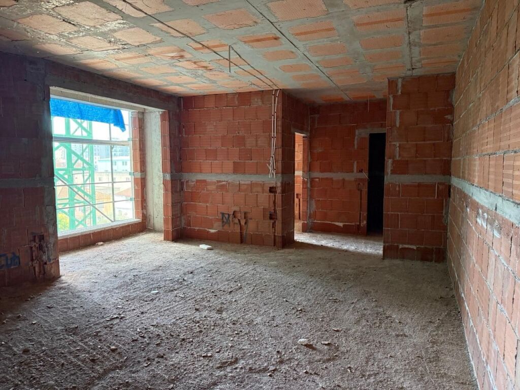 Shitet apartament 1+1 tek Rruga Ramazan Bogdani , Rruga Siri Kodra , Rruga 5 Maji