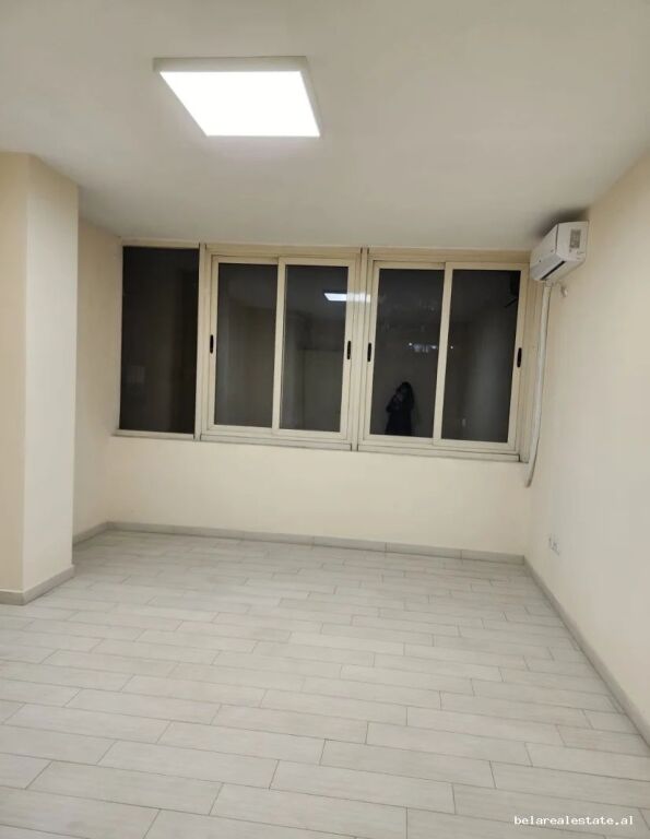 Apartament Me Qera 3+1 Tek Pazari i Ri (ID B2341) Tirane