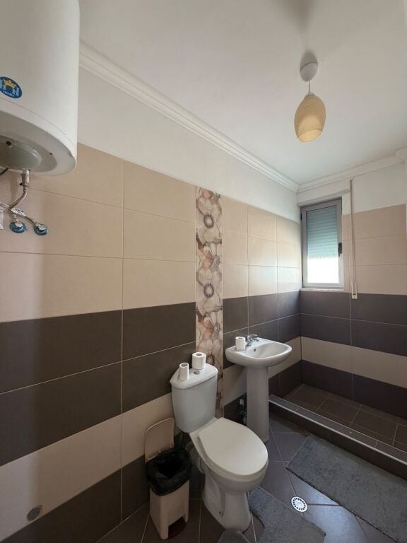 Affittasi appartamento 2+2+2 presso Ish Urt Durres