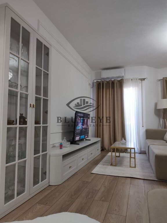 🏡 APPARTAMENTO IN AFFITTO – PIAZZA PRIMAVERA, DURRËS!