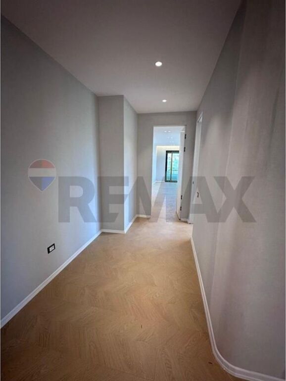 SHITET APARTAMENT 2+1+2 TEK LIQENI, PRANË RADISSON