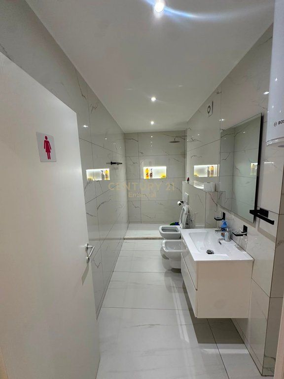 Via E Eblasanit - Ufficio in Affitto 190m2 Vicino all'Ambasciata Americana Edificio Commerciale