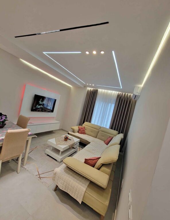Affitto | Apartament 1 + 1 | Rruga 5 Maji | 500 €/mese