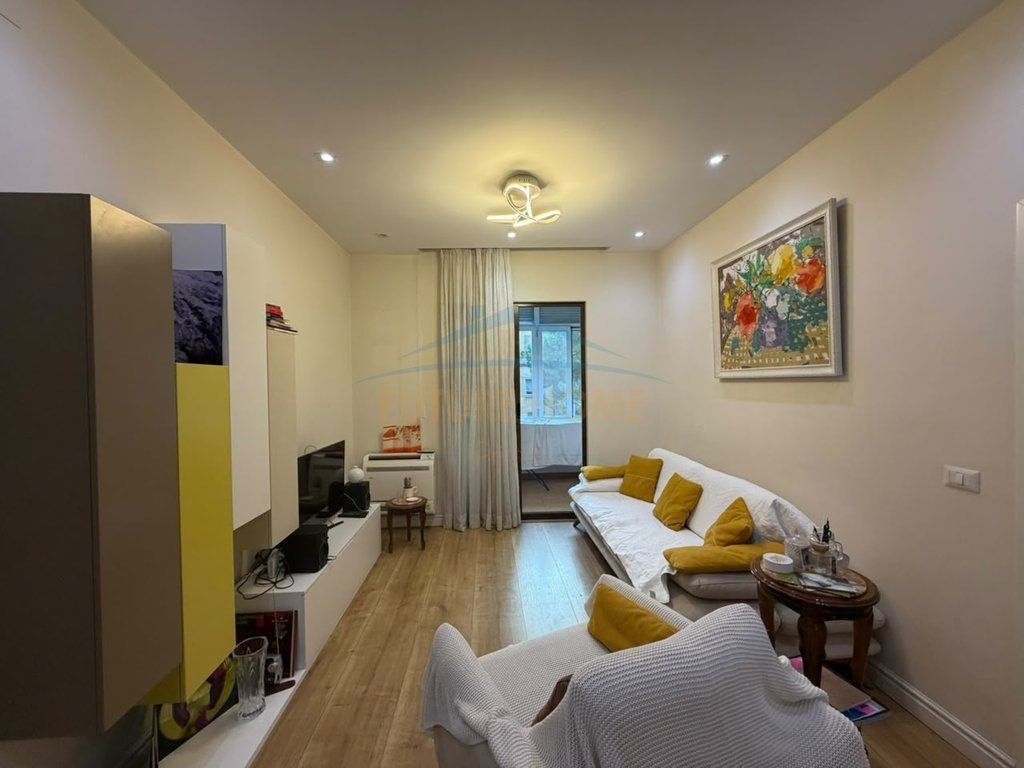 Qera, Apartament 2+1, Myslym Shyri/PRIME73757