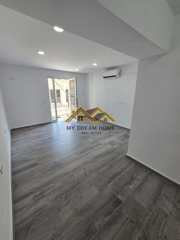 Business Premises for Rent, Main Boulevard!