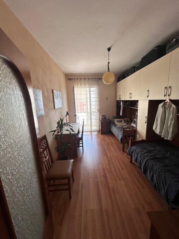 Jepet me qera apartament 2+1 tek Jordan Misja