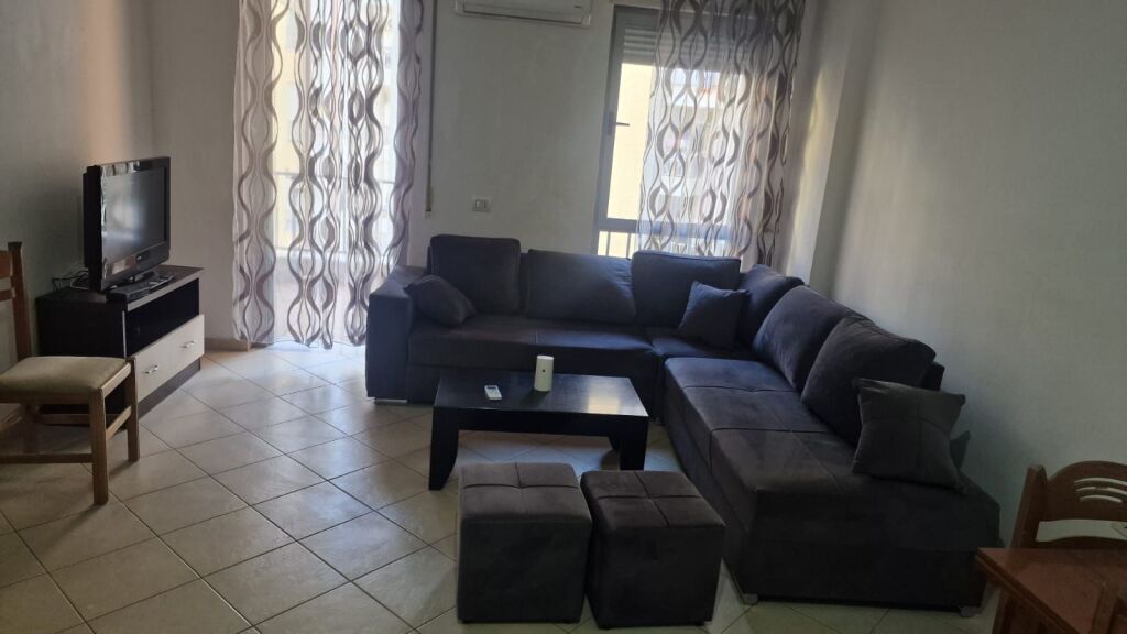 Affittasi appartamento 2+1 in Via Kavajes