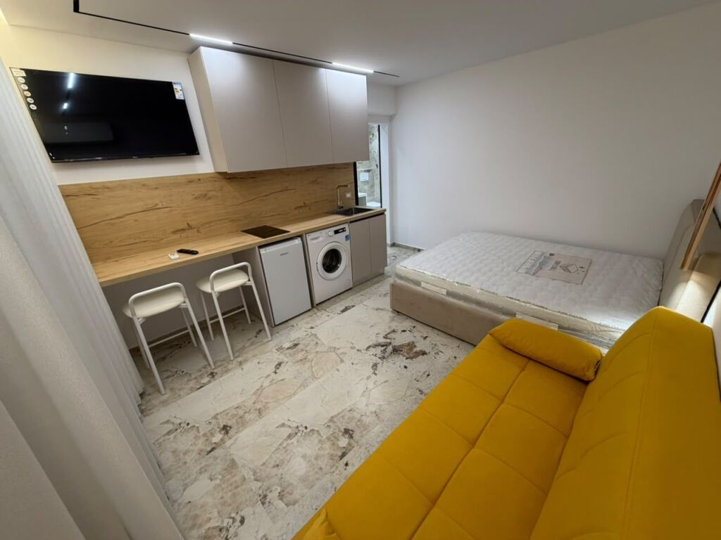 🏠 Shitet apartament 1+1 (garsoniere) 💶 Çmimi: 89,000 € 📍 Rruga “Mine Peza”, Tiranë