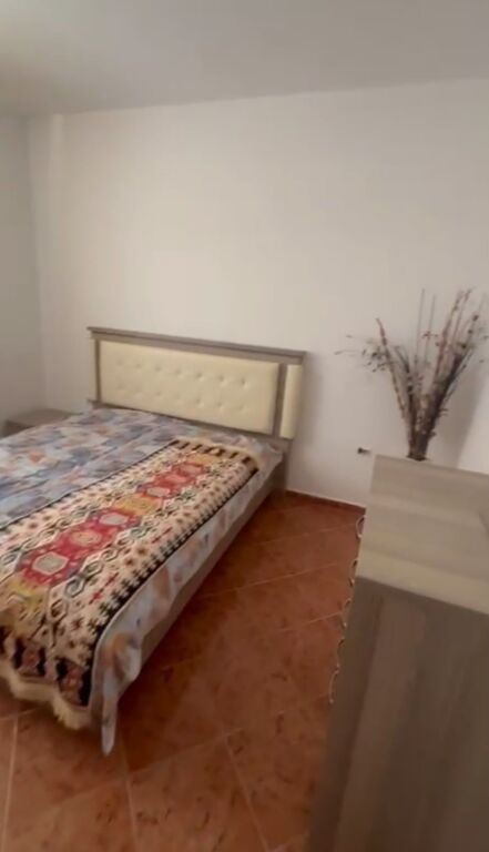 In affitto Appartamento casa 2+1, via 5 Maj via Ali Beshiri 400 mila lek vecchi