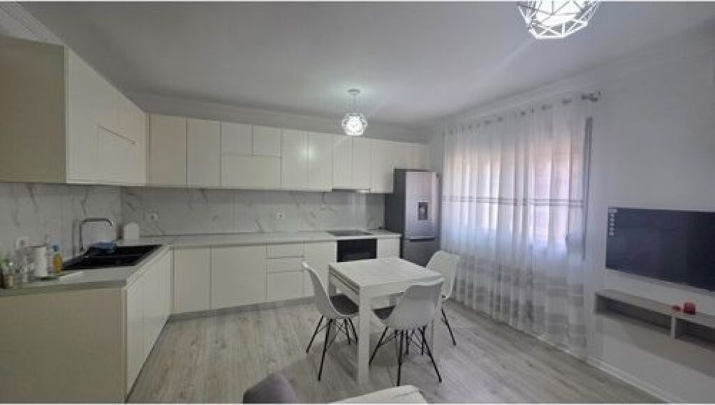 Apartament 1+1 me qera tek Albano&amp;Romina,Vlore