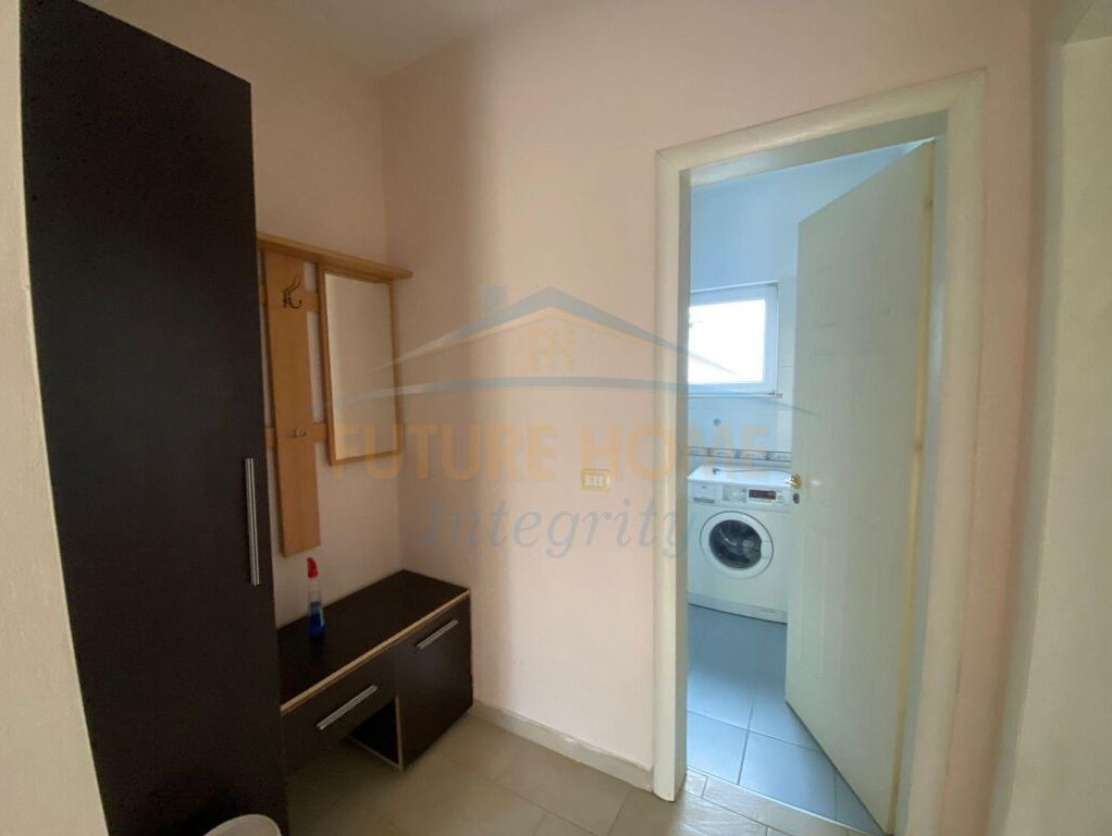 Affitto, Appartamento 2+1+Posto auto, Ex Mercato Elettrico, Tirana.