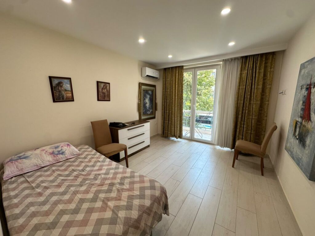 Apartment 2+1 for Rent . Cafe Flora