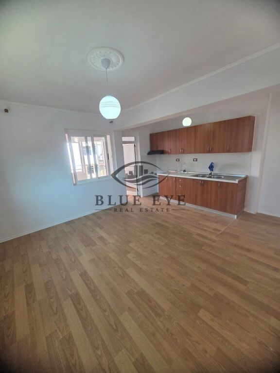 Apartament 2+1 Për Shitje prane Spitalit, Durrës!