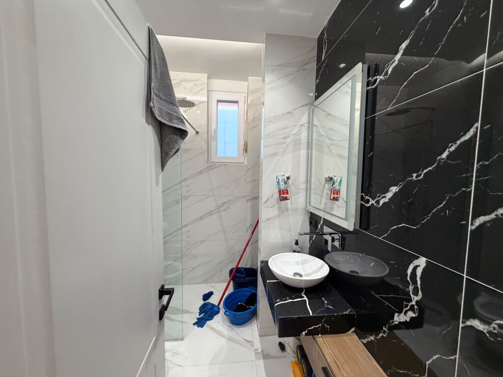 Shitet Apartament 2+1+2 + Garazhd ne Kavaje